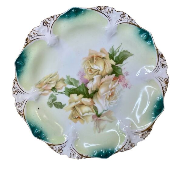 Vintage Porcelain Salad Plates Set of Two 7.5 Inch Gold Rimmed Floral Pattern - Picture 2 of 5